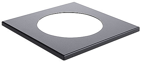 Schwarze quadratische Abdeckung mit Aussparung.