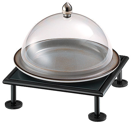 Buffet-Display mit Glashaube.