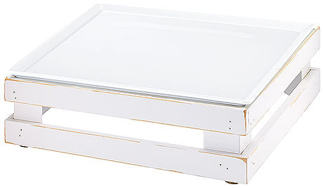 Weißes Tablett auf Holzgestell.