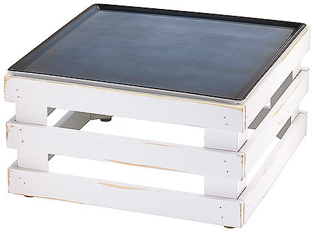 Holztablett auf weißem Gestell.