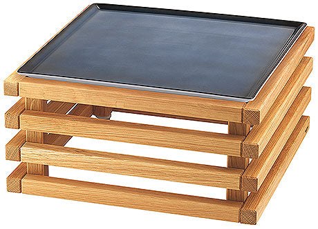 Holztablett mit schwarzer Platte.