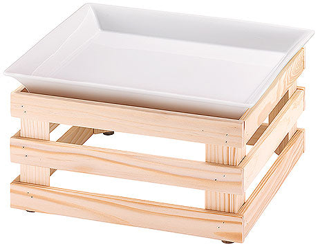 Holzgestell mit weißer Schale.