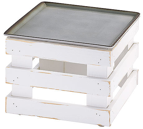 Weiße Holzbox mit Tablett.