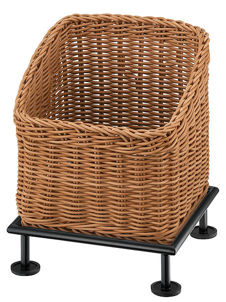 Geflochtener Korb auf Metallständer.