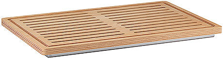 Holztablett mit Lüftungsschlitzen.