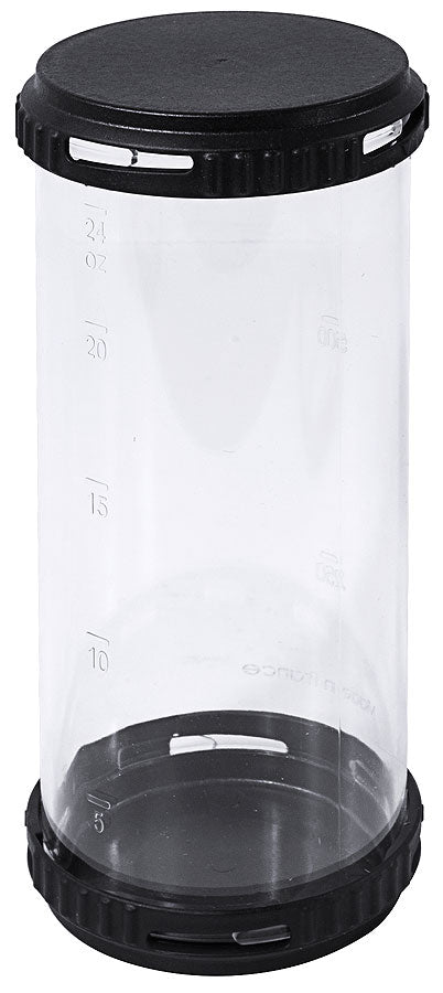 Transparenter Messbecher mit Skala.