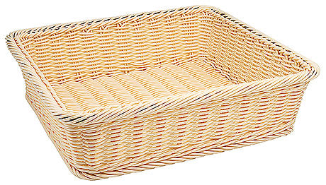 Rechteckiger geflochtener Korb leer.