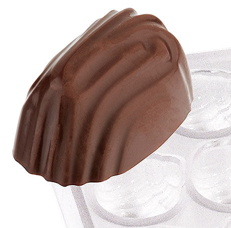 Schokoladenpraline mit Gussform.