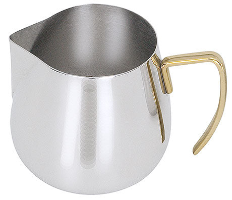 Silberne Milchkanne mit Henkel.