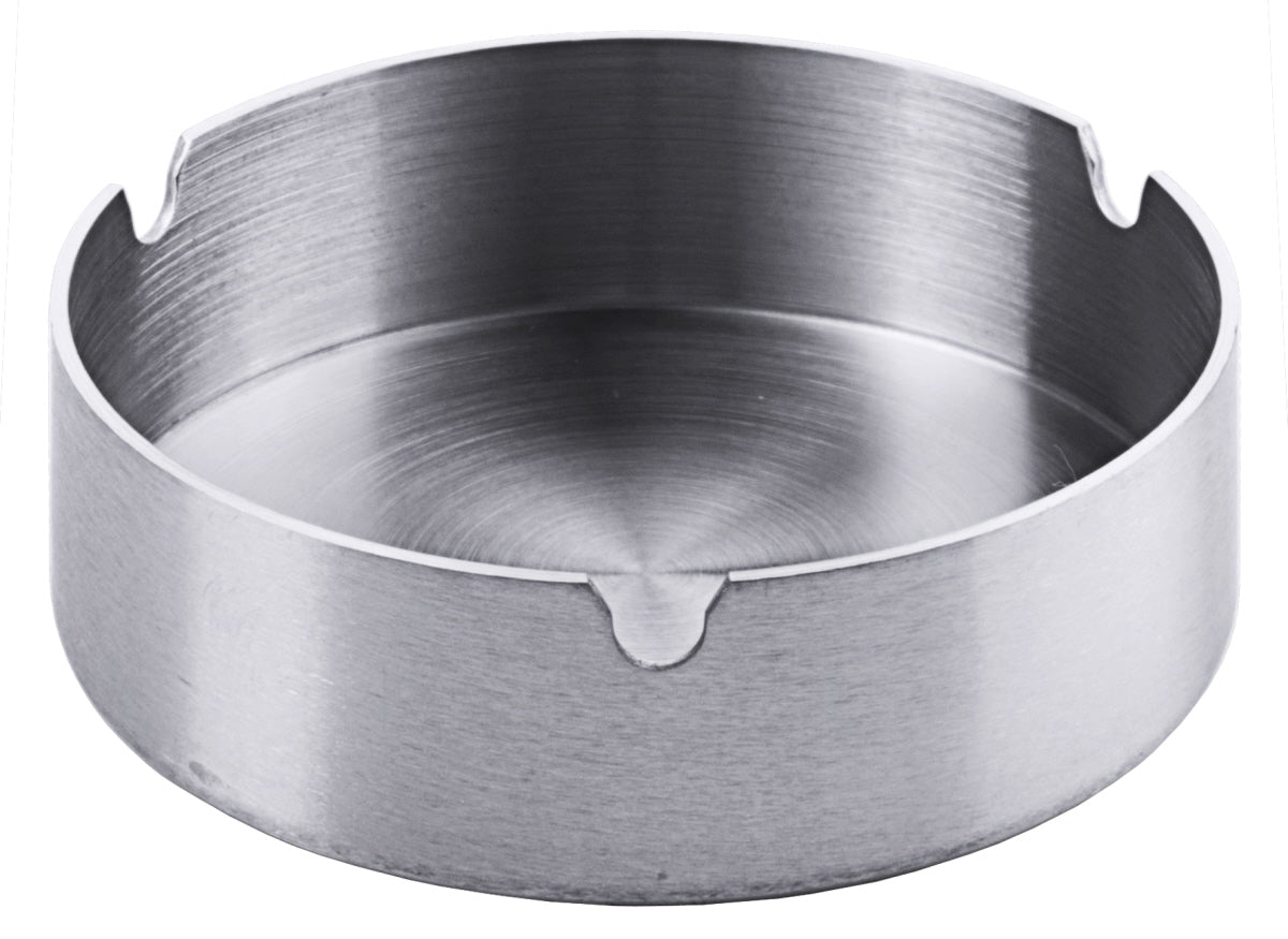 Metallaschenbecher mit Kerben.