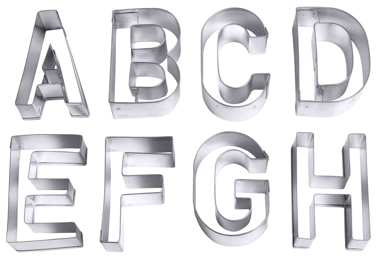 Ausstechformen in Buchstabenform.