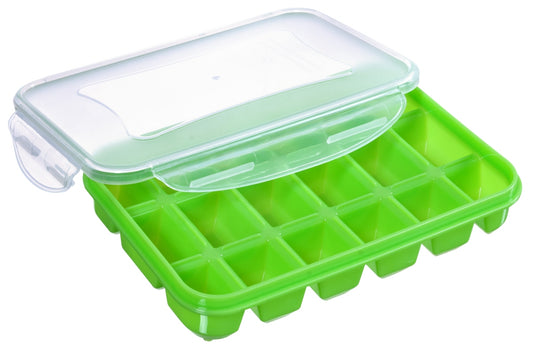Grüne Eiswürfelform mit Deckel.