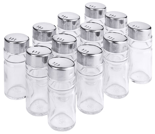 Mehrere leere Gewürzstreuer aus Glas.