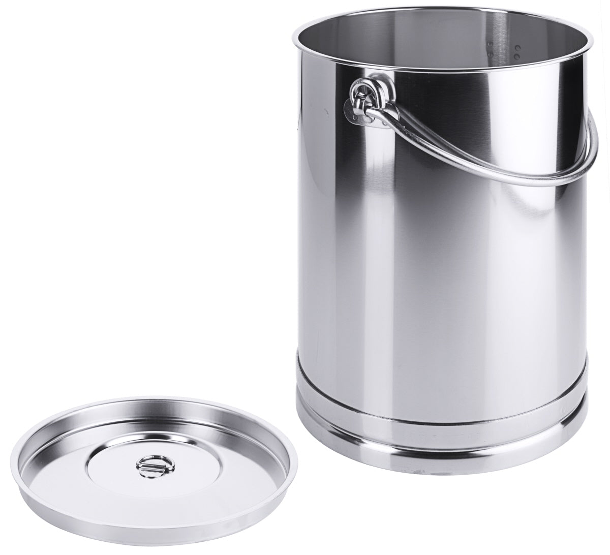 Edelstahlbehälter mit Deckel geöffnet.