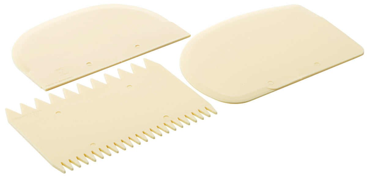 Teigschaber-Set aus Kunststoff.