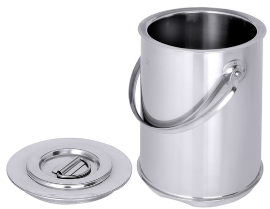 Edelstahlbehälter mit Deckel geöffnet.