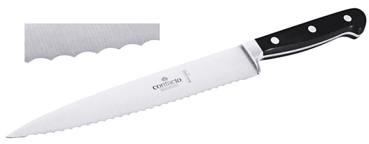 Gezacktes Küchenmesser mit Griff.
