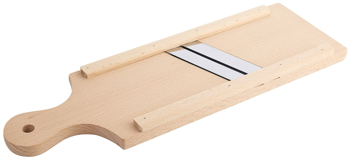 Holzgemüseschneider mit Metallklinge.
