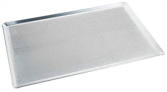 Perforiertes Backblech aus Metall.