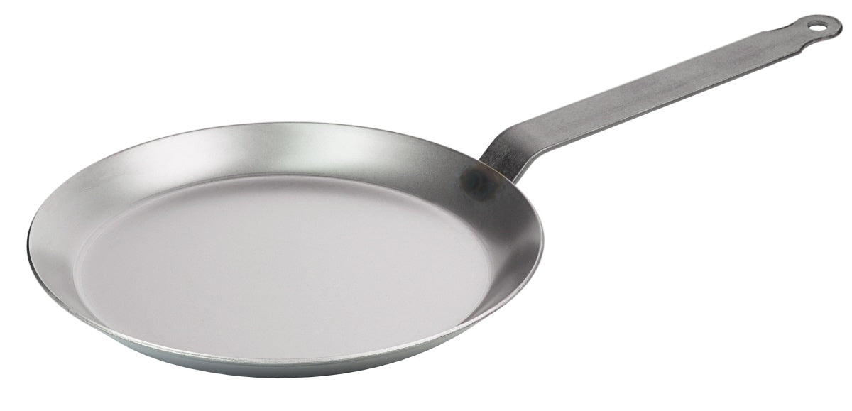 Metallpfanne mit langem Griff.