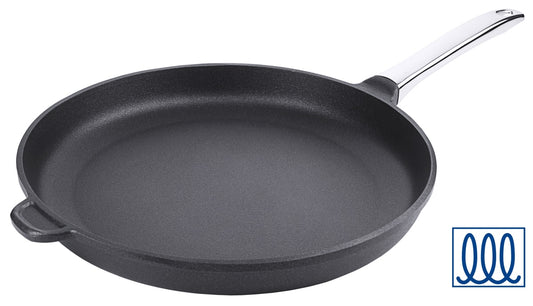Schwarze Pfanne mit Induktionssymbol.