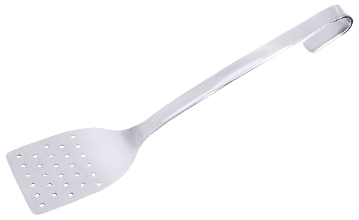 Metall-Spatel mit Löchern.