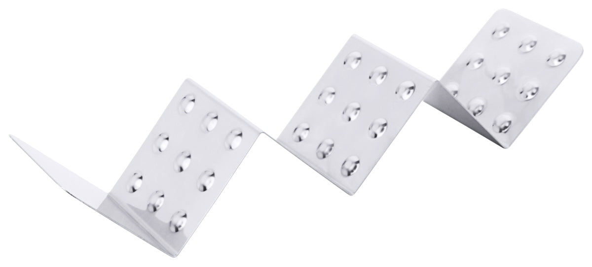 Metallisches Faltblech mit Löchern.