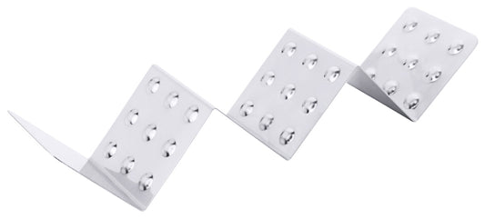 Metallisches Faltblech mit Löchern.