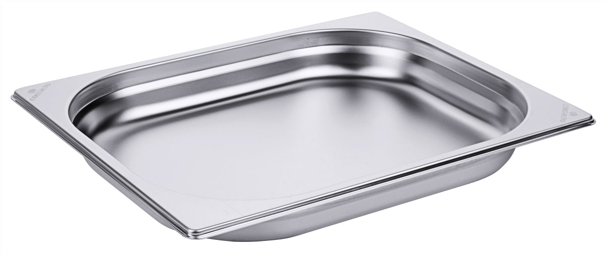 Edelstahl-Gastronormbehälter für Küche.