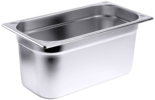 Edelstahl-Gastronormbehälter für Küche.