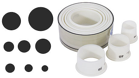 Runde Ausstechformen und Deckel.