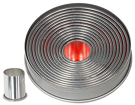 Runde Ausstechformen aus Metall.