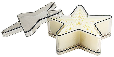 Sternförmige Ausstechformen mit Deckel.