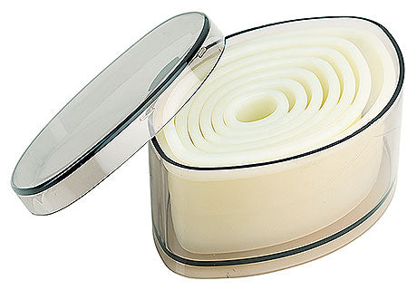 Eiförmige Ausstechformen in Box.