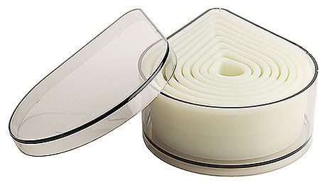 Herzförmige Ausstechformen in Box.