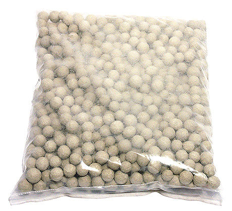 Beutel mit vielen kleinen Kugeln.