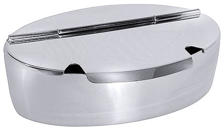 Silberner Aschenbecher mit Deckel.