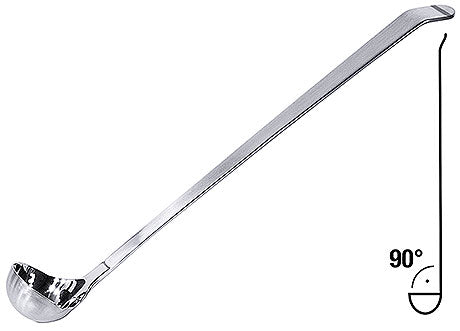 Suppenkelle mit 90-Grad-Winkel.