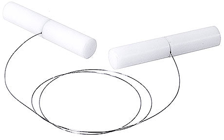 Käseschneider mit Draht und Griffen.