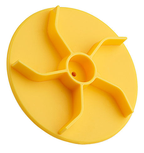 Gelber Kunststoffdeckel mit Griffen.