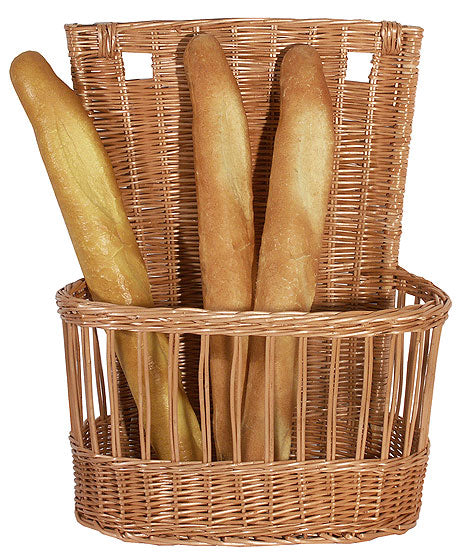 Baguettes in einem Korb.