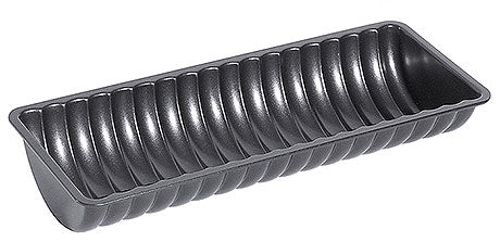 Rechteckige Backform aus Metall.