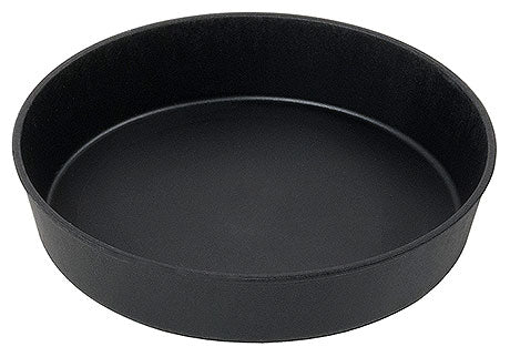 Schwarze runde Backform aus Metall.