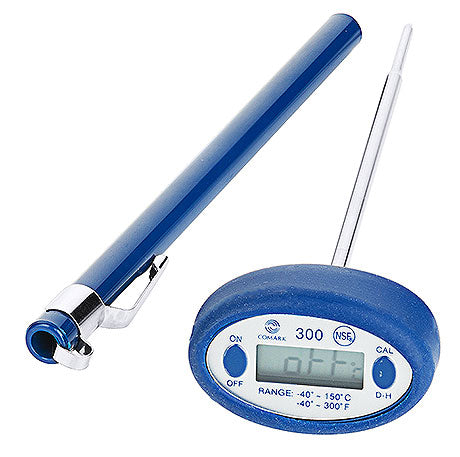 Digitales Küchenthermometer mit Hülle.